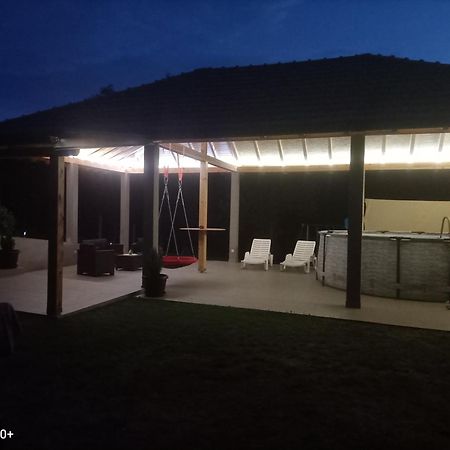 Appartamento Kuca Za Odmor Braco Donji Zvecaj Esterno foto