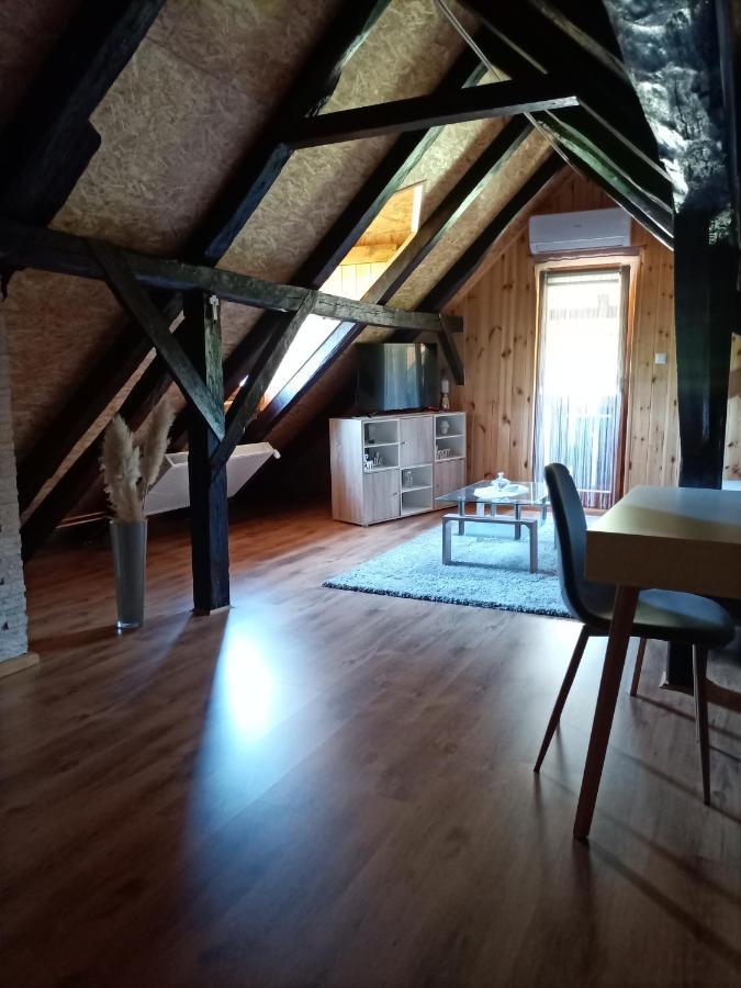 Appartamento Kuca Za Odmor Braco Donji Zvecaj Esterno foto