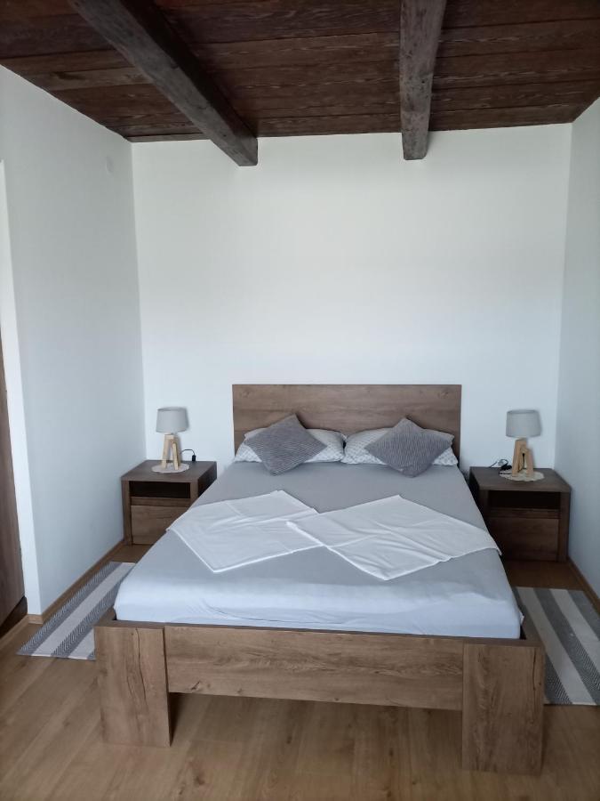 Appartamento Kuca Za Odmor Braco Donji Zvecaj Esterno foto
