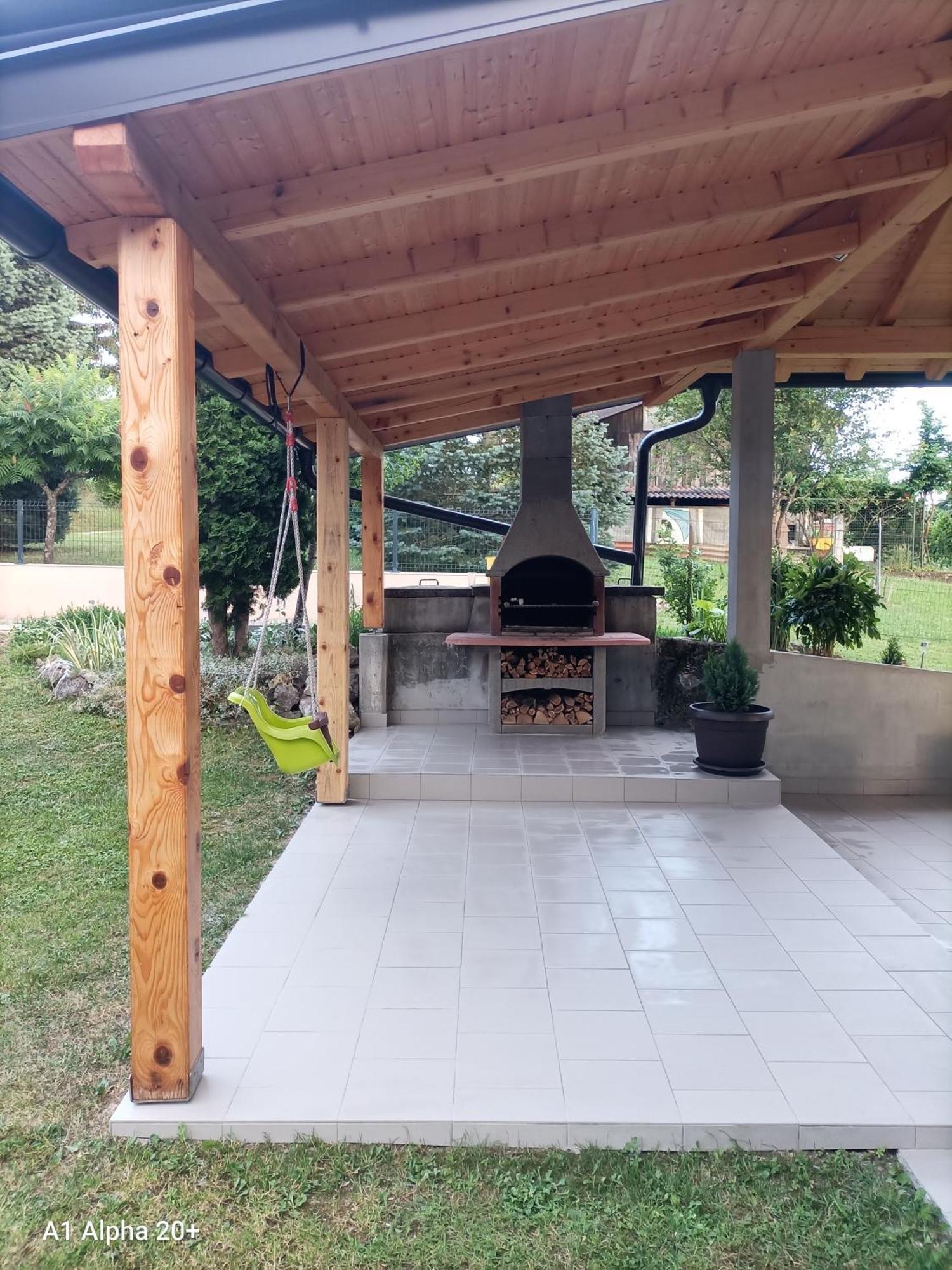 Appartamento Kuca Za Odmor Braco Donji Zvecaj Esterno foto